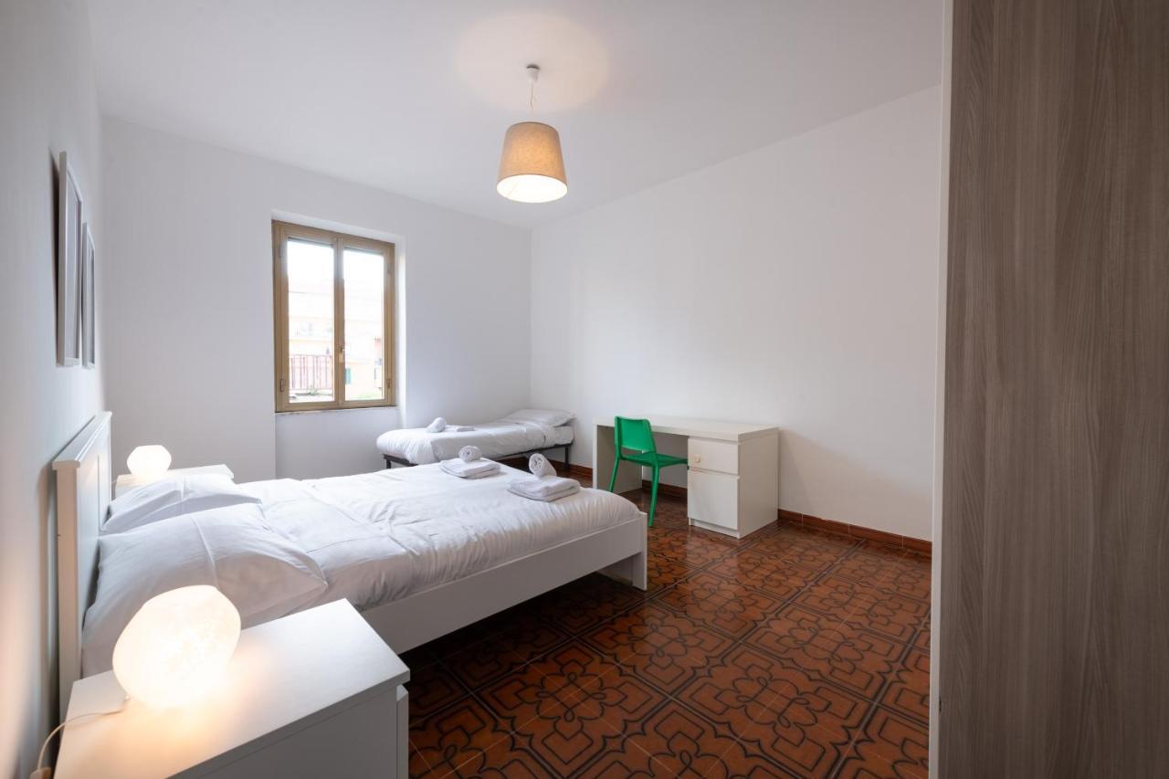 Apartamento Casa Di Marianna E Vittorio Al Gemelli Roma Exterior foto